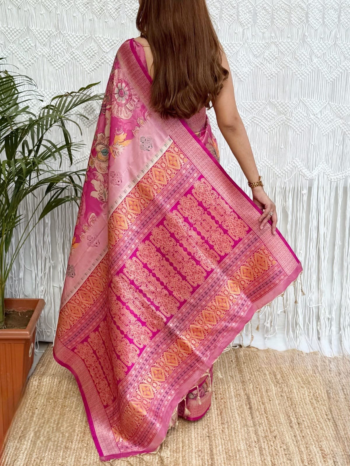 Vaishali Viscose Silk Jacquard Minakari & Zari Weaving Saree